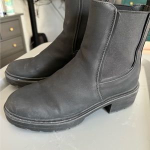 Rocket Dog boots